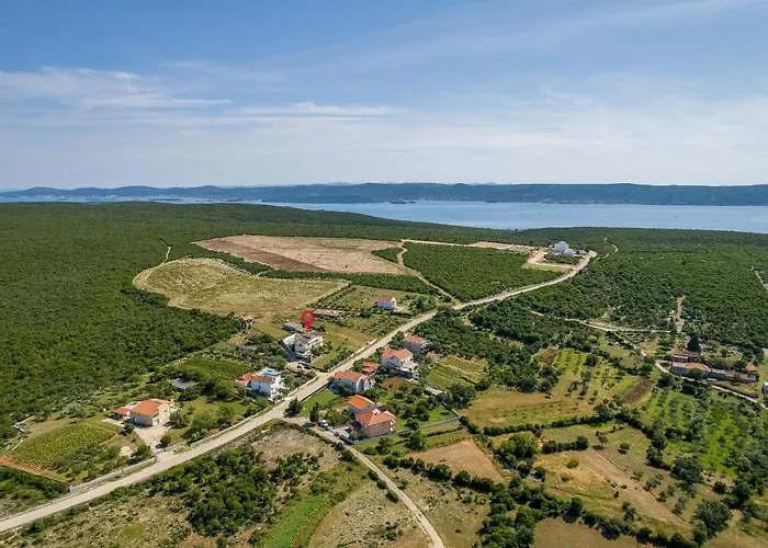 Apartman David S Bazenom I Jakuzijem Podusje