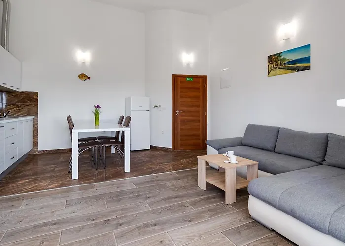 Apartament David S Bazenom I Jakuzijem *